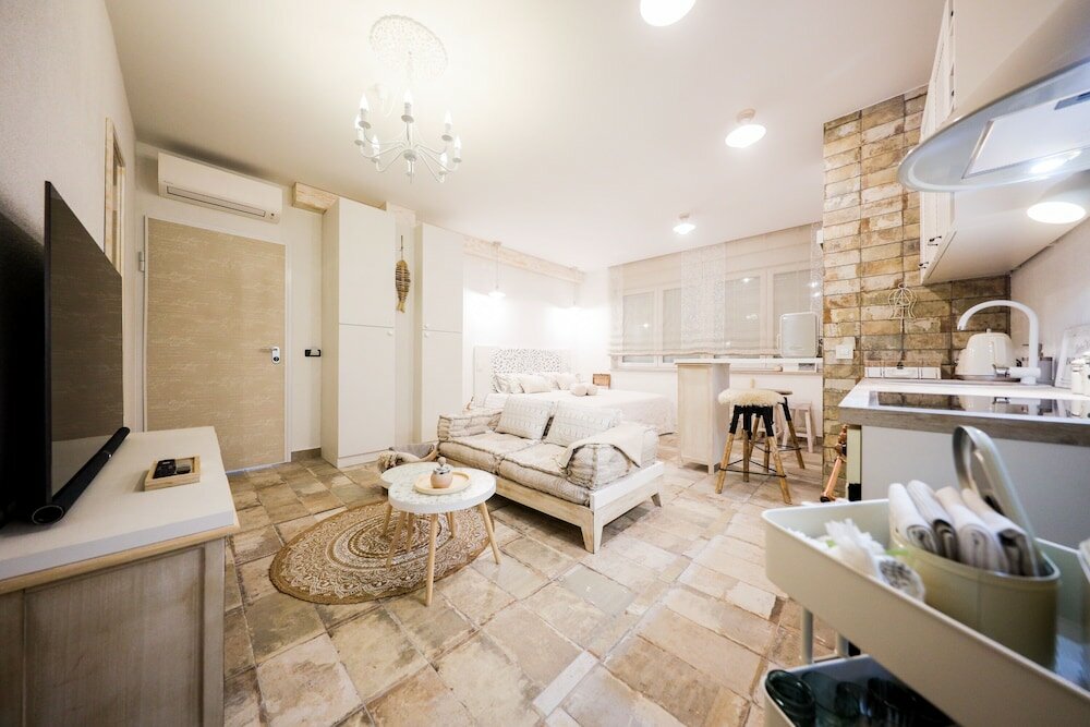 Фото Ika Boutique Luxury Apartments