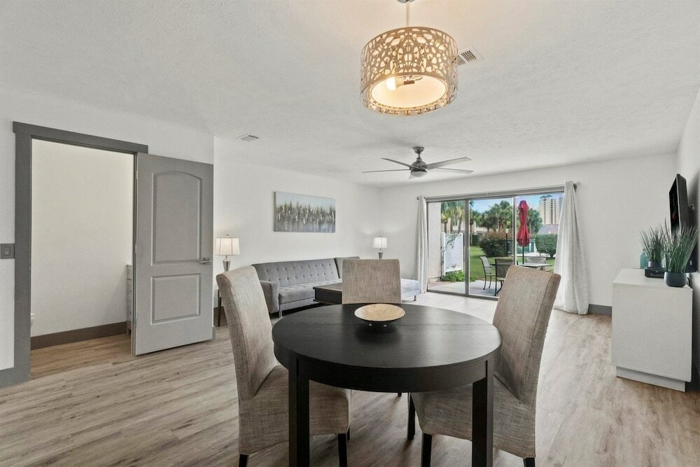 Фото 131 Kimberly Drive