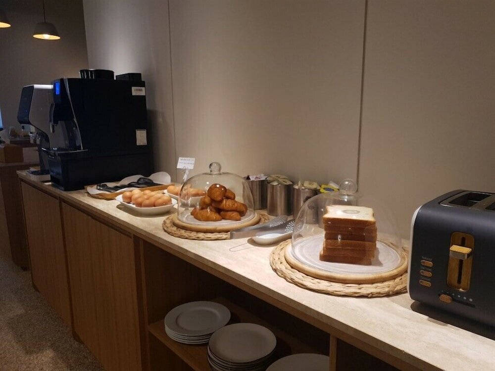 Фото Seven Bricks Hotel