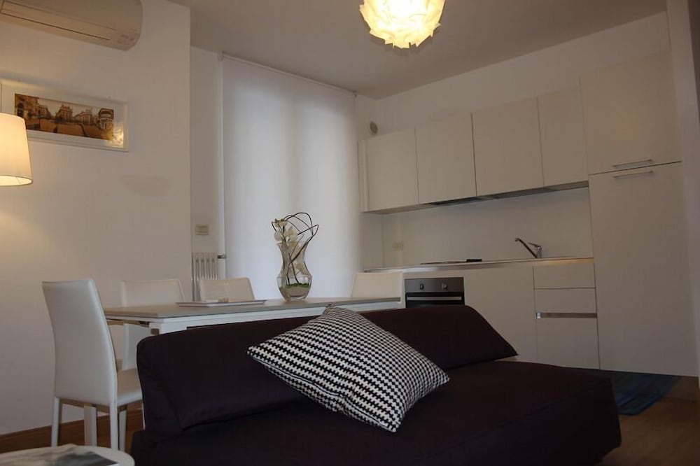 Фото Le Residenze di VIA Lo Re