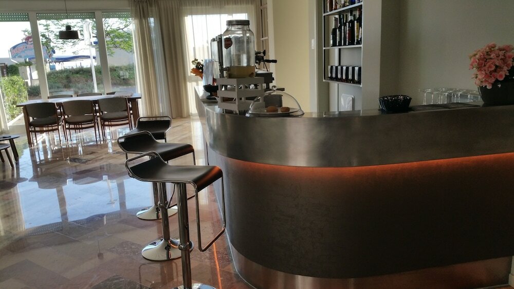 Фото Little Hotel