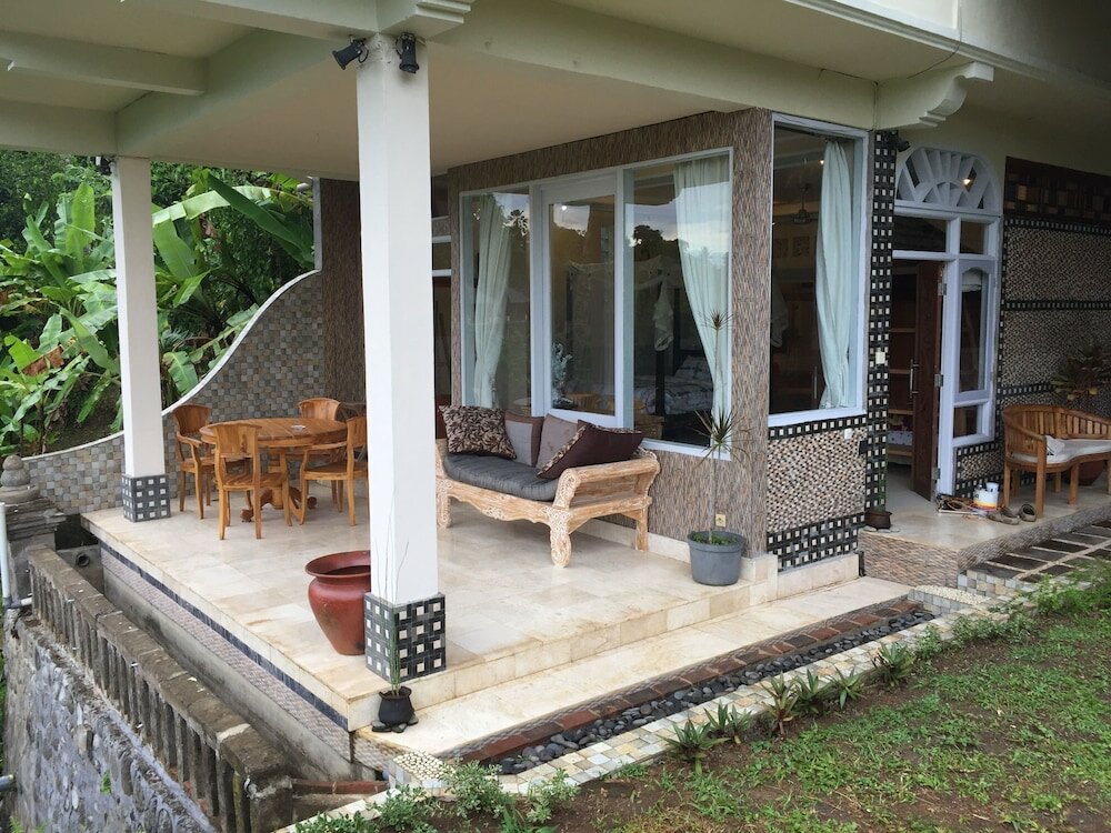 Фото Tirta Asri Ubud Villa