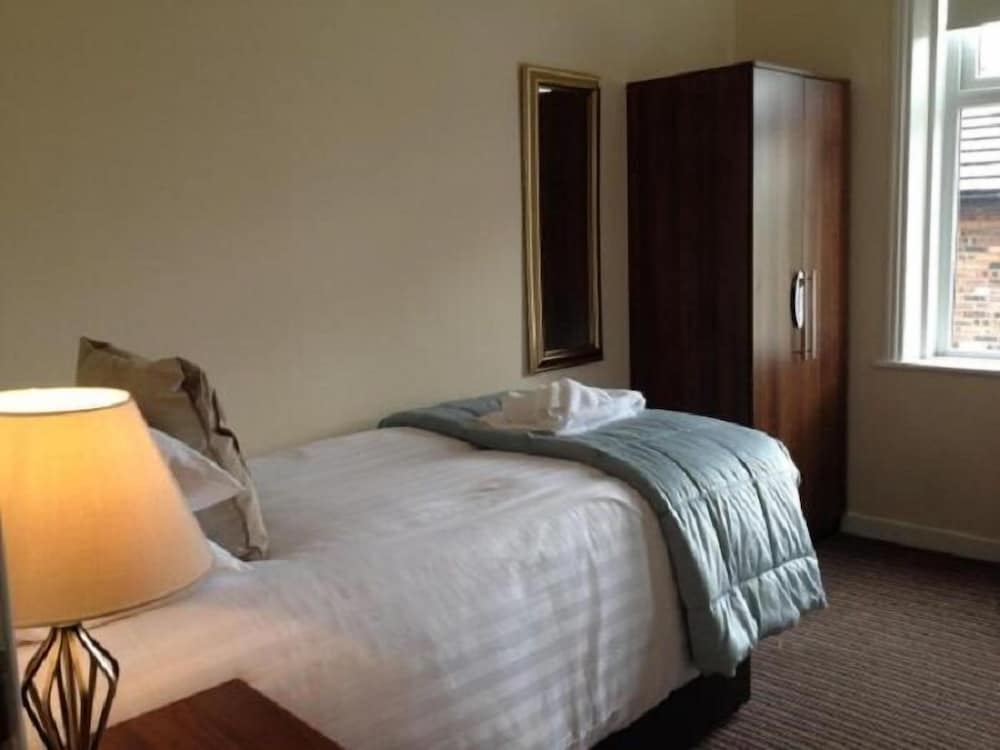 Фото The New Brighton Hotel