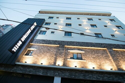 Гостиница Gray Hotel в Тхонъёне