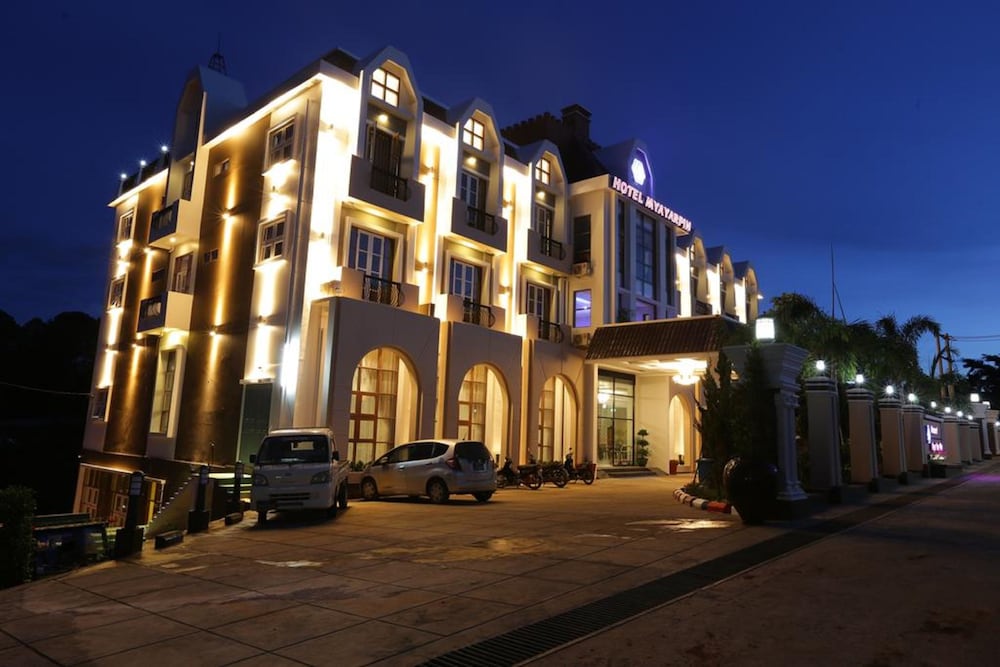Фото Hotel Mya Yar Pin