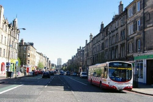 Гостиница Comfortable & Bright 2 Bed Near Leith Walk в Эдинбурге