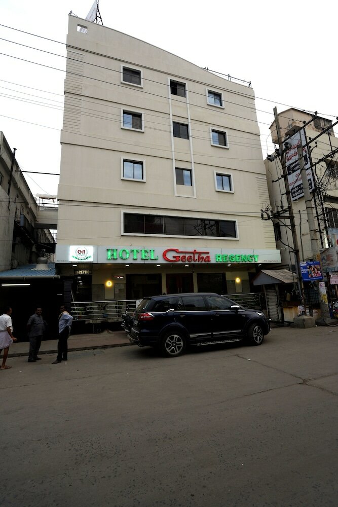 Фото Hotel Geetha Regency