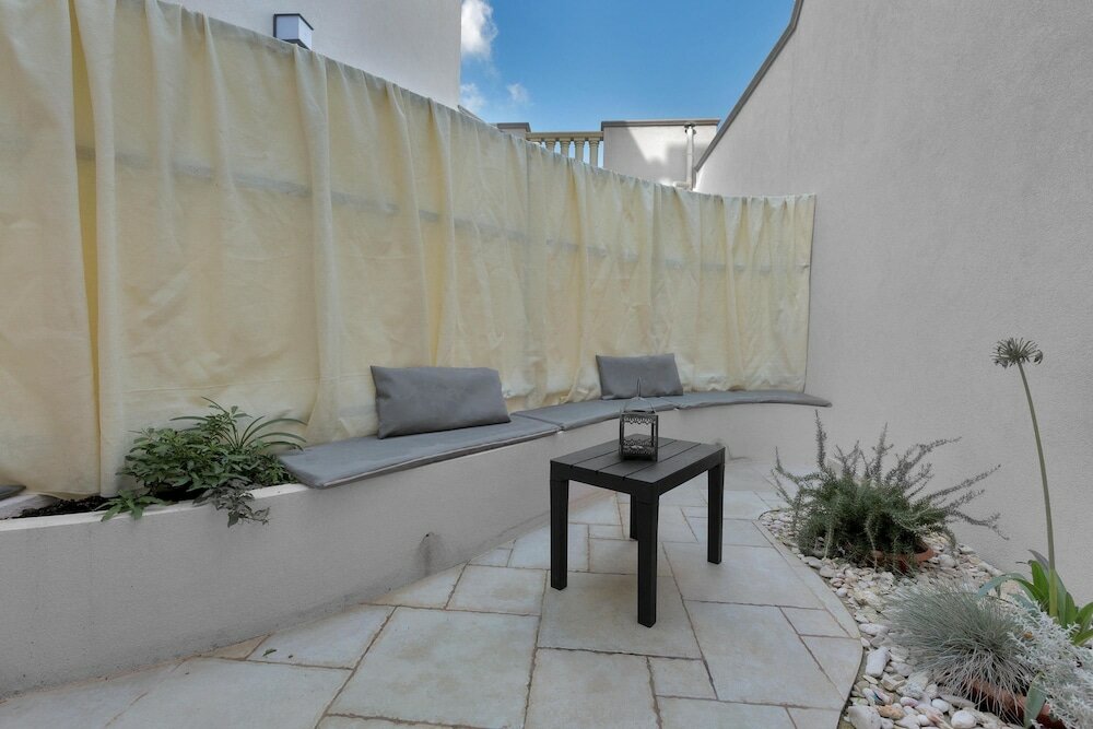 Фото San Pancrazio Suite Apartments