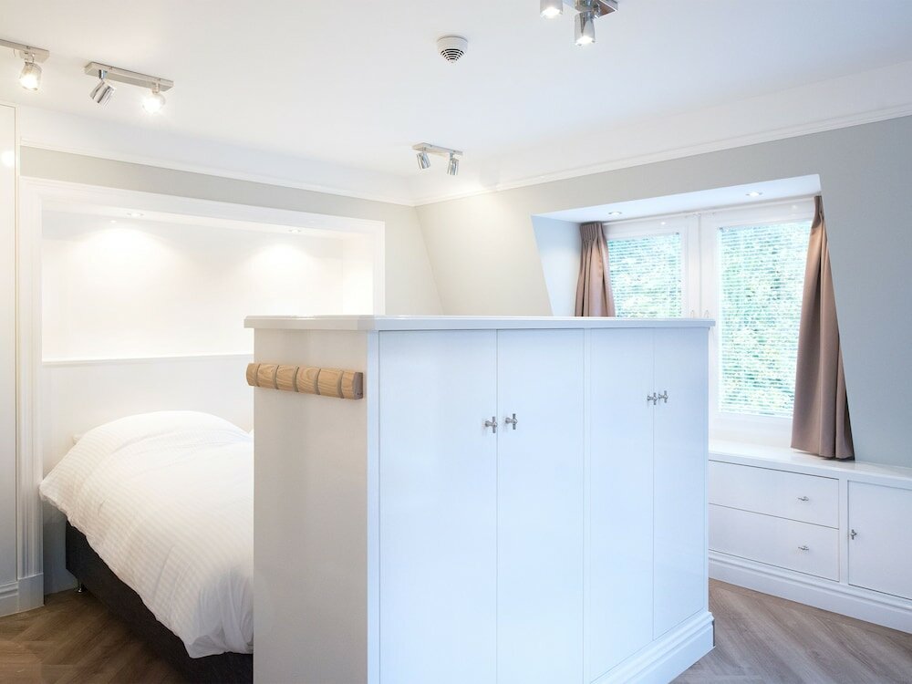 Фото BizStay Park Central Executive