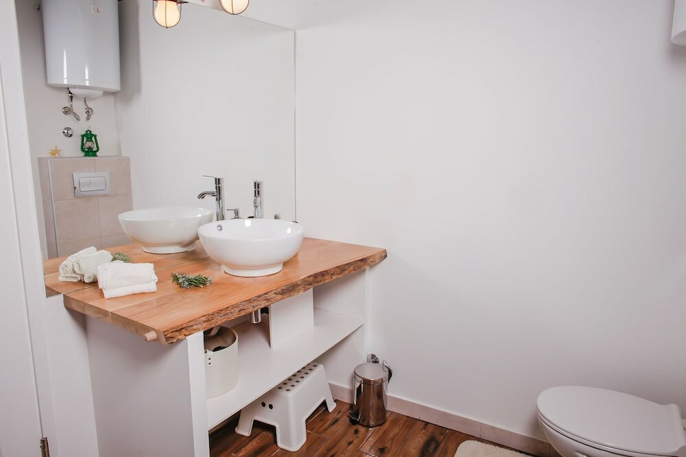 Фото A&e Apartment - Near Cathedral of St James