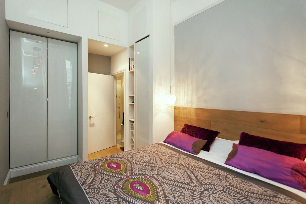 Фото Chelsea Italian Design Home with Terrace