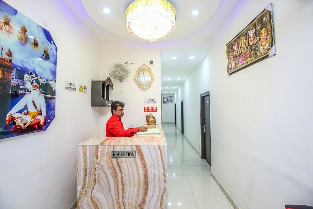 Фото Oyo 24851 Hotel R Continental