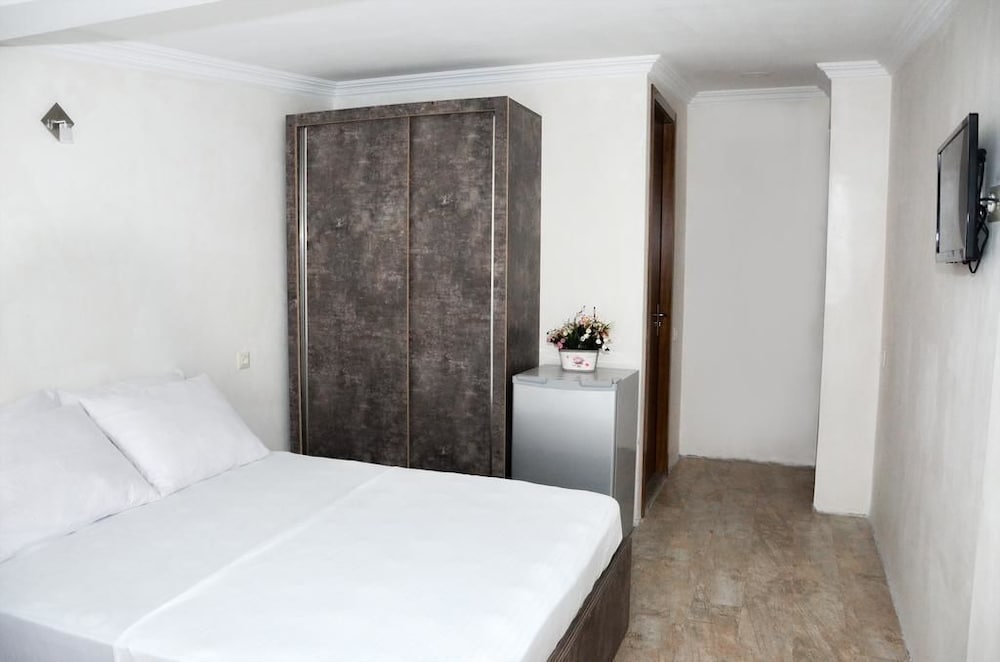 Фото Hotel Crown