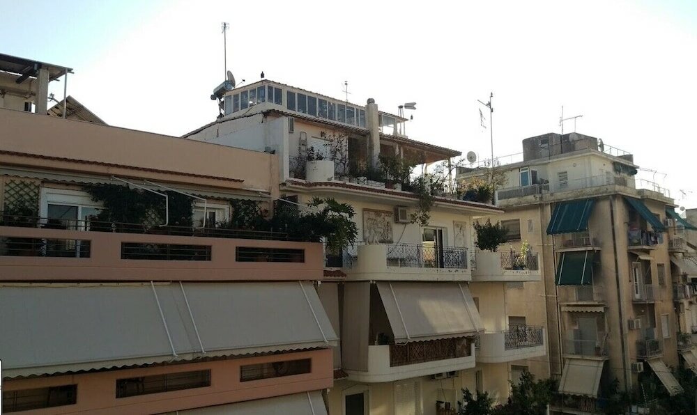 Фото Metaxourghio Boutique Apartment