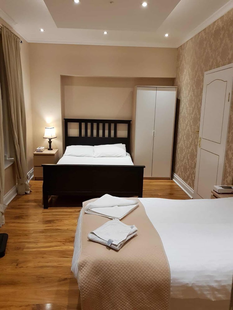 Фото Tourian Lounge Hotel