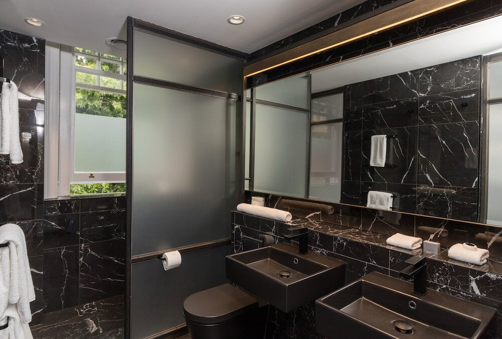 Фото Clarence Hotel