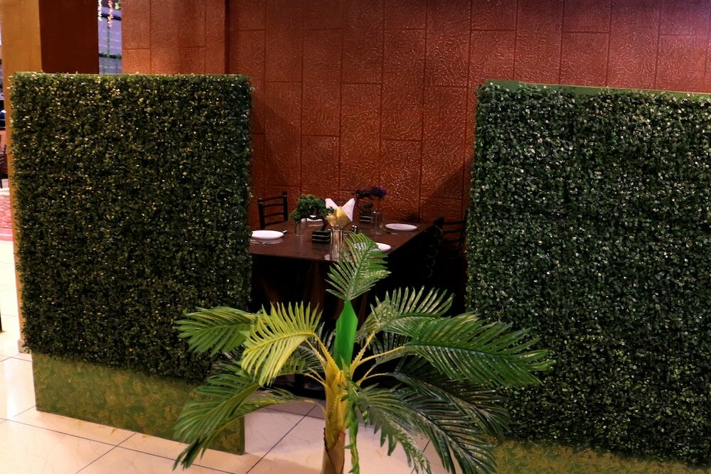 Фото Hotel Shree Palace & Restaurant