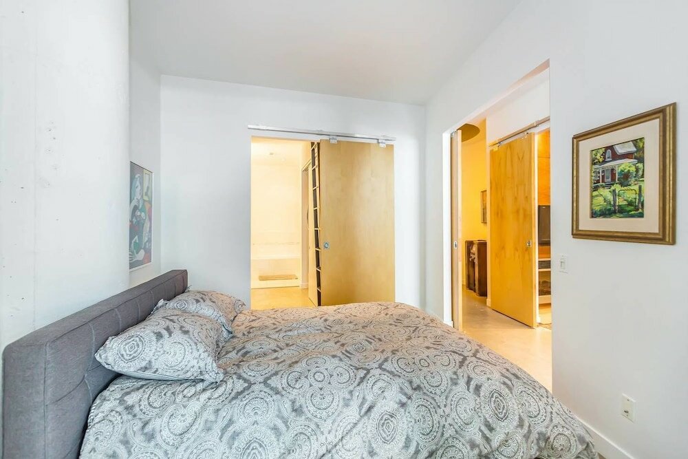 Фото Posh & Luxury Stay in Downtown