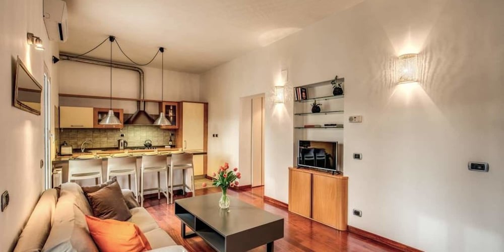 Фото Attic terrace with St Peter's Dome View