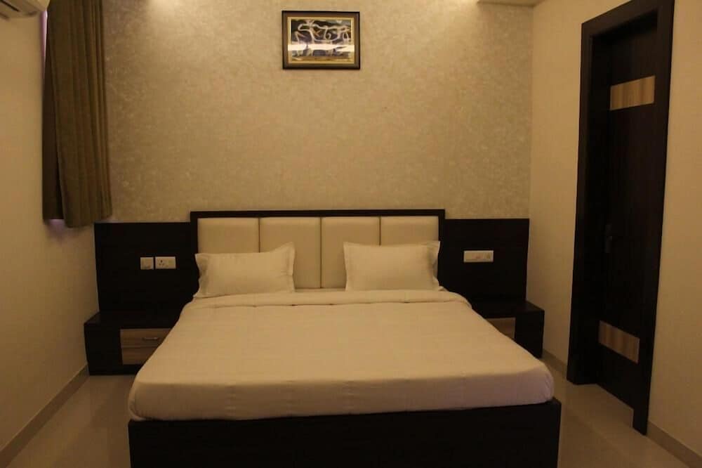 Фото Hotel Celebration