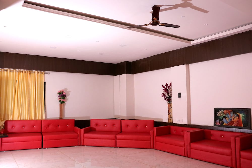 Фото Hotel Shree Palace & Restaurant