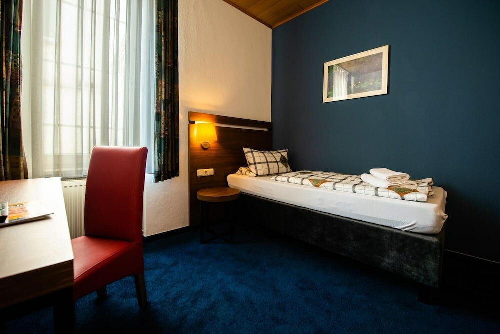 Фото Hotel Fränkischer Hof