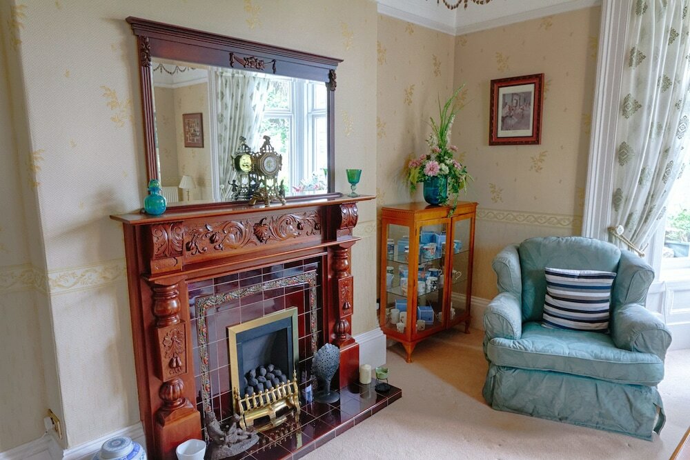 Фото Holcombe House