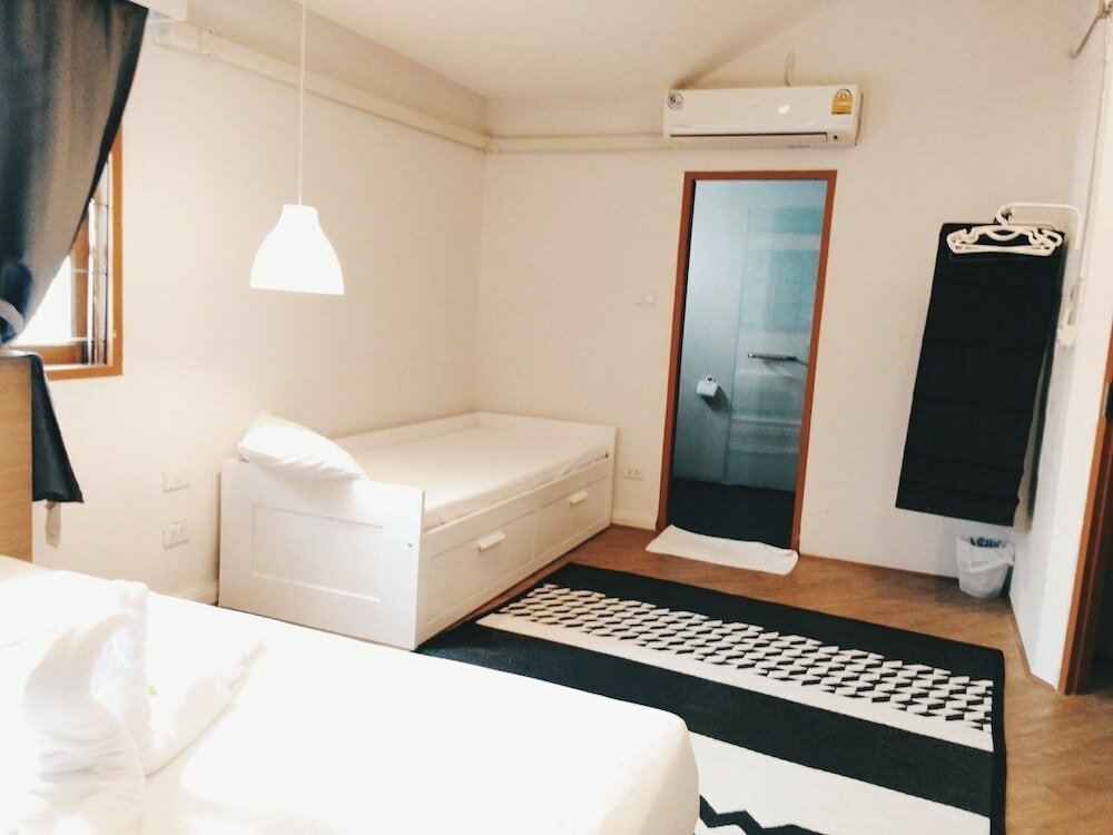 Фото Siam Hubbiz Hostel