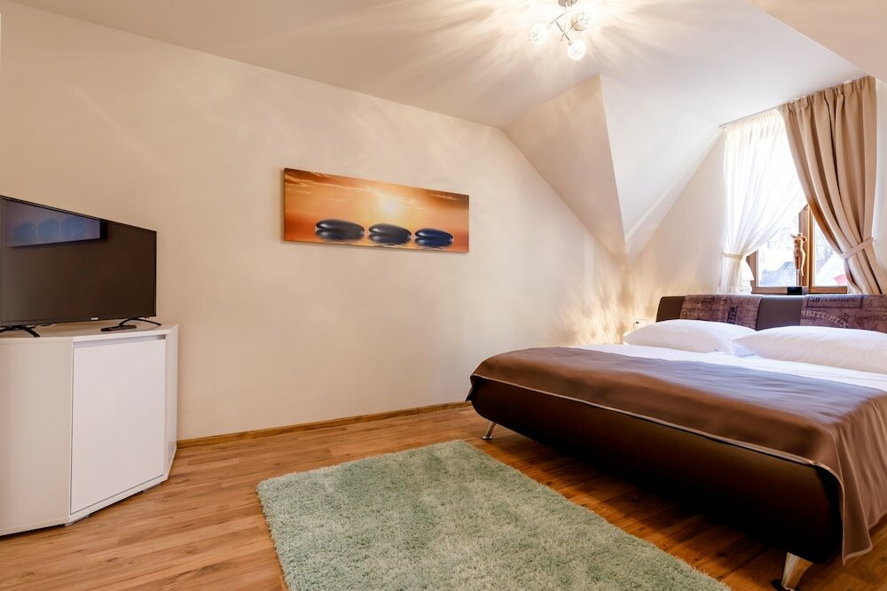 Фото Apartments Menuet