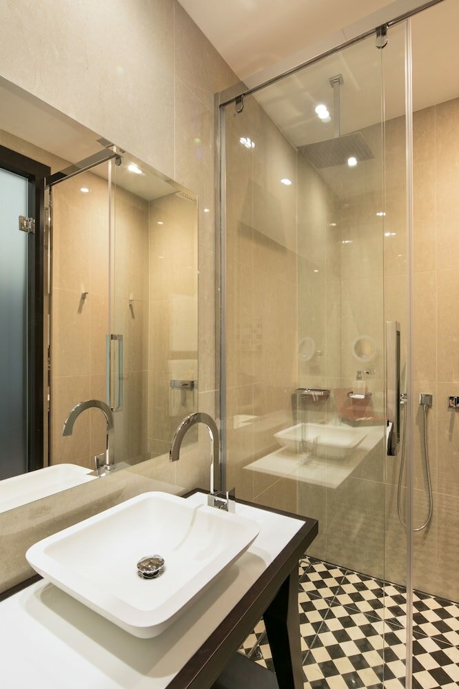 Фото Quentin Prague Hotel