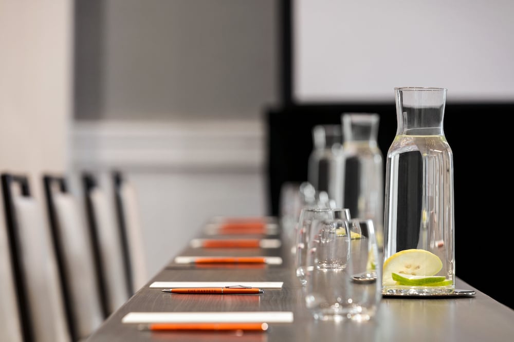 Фото The Harpeth Franklin Downtown, Curio Collection by Hilton