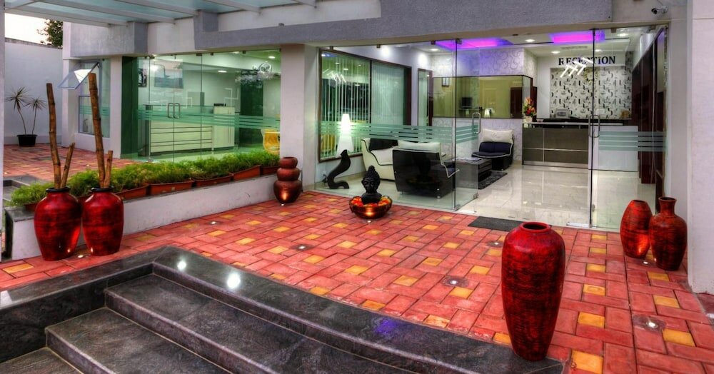 Фото Hotel Rajmahal Inn