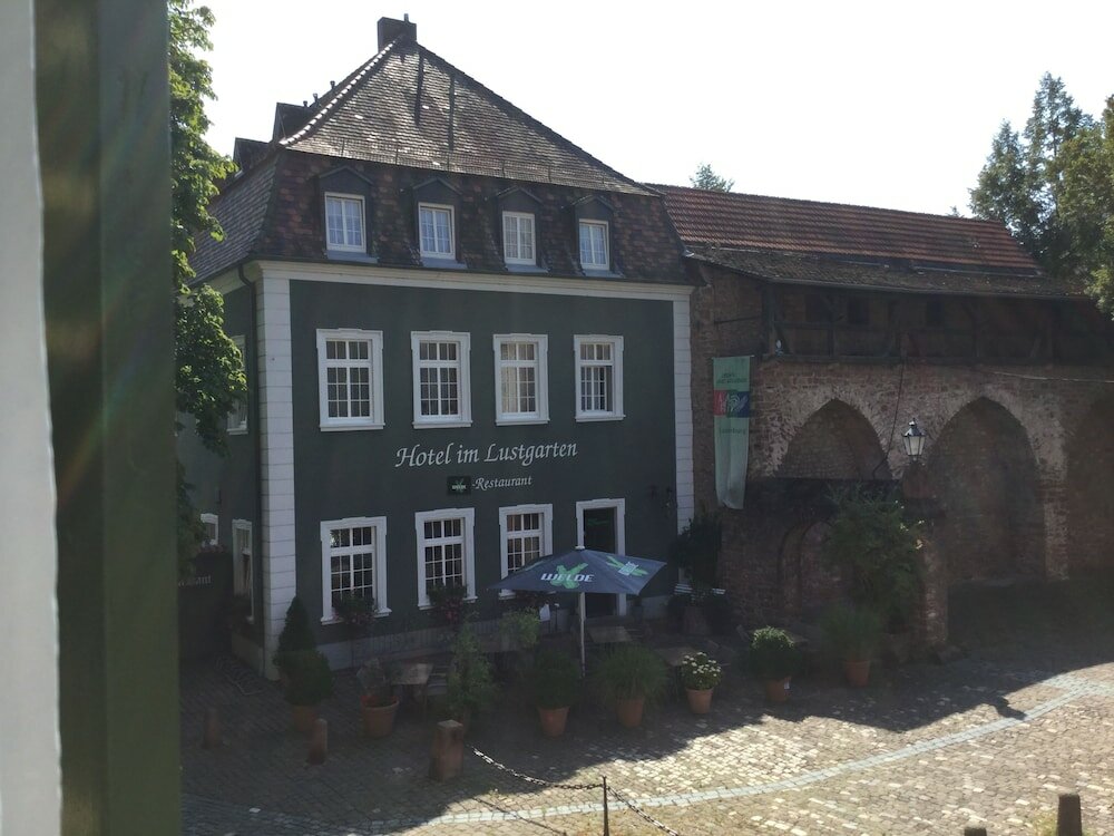 Фото Hotel im Lustgarten