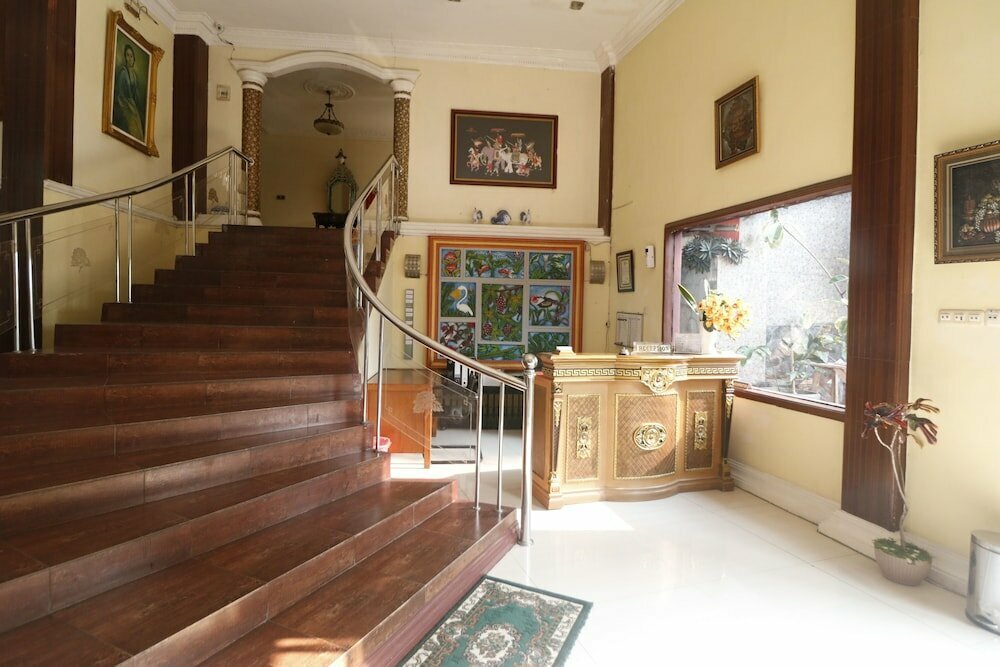 Hotel Oyo 94346 Hotel Andalus Cibogo Puncak, West Java, photo