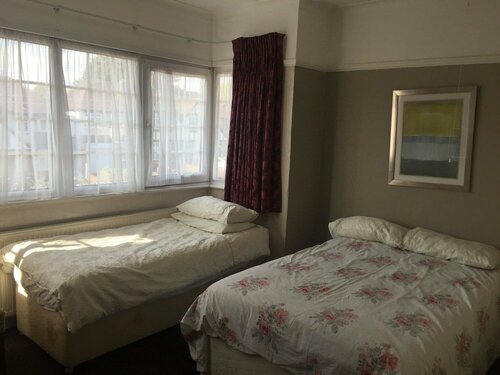 Гостиница Edgware Bed and Breakfast