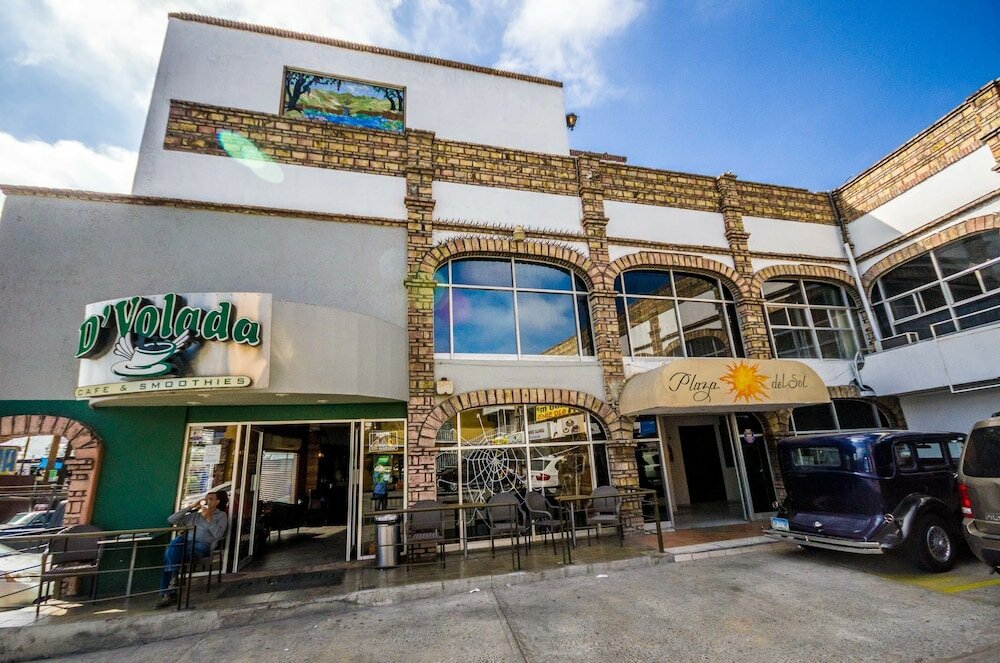 Фото отеля 1