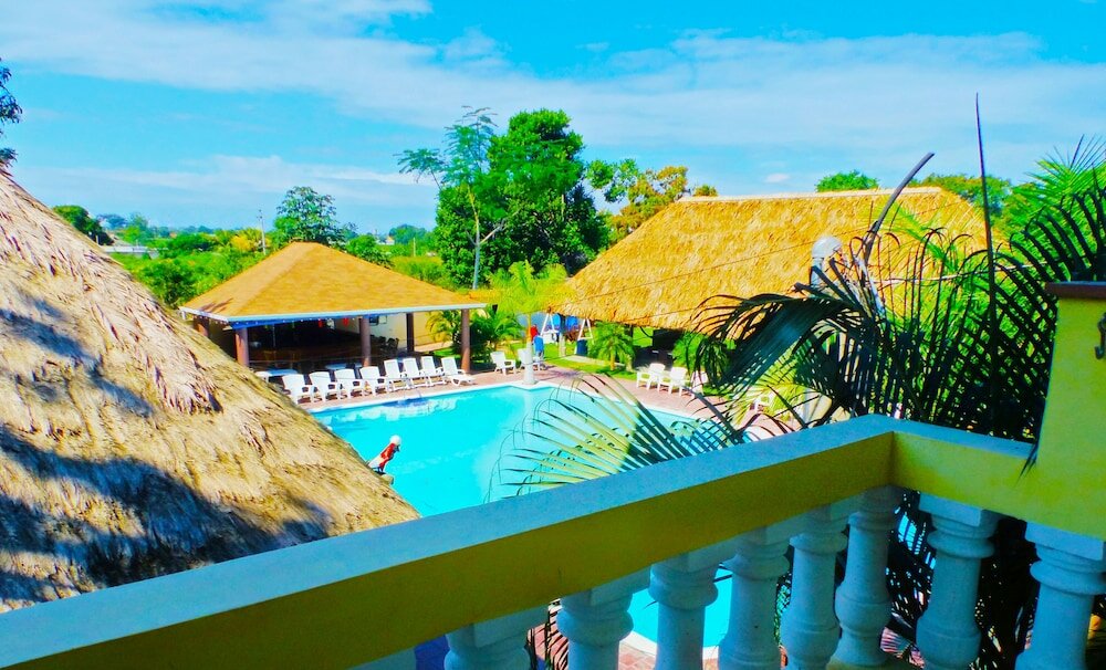 Фото отеля 2