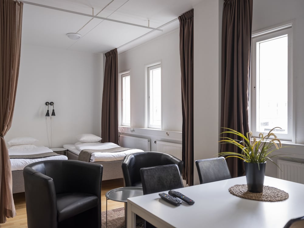 Фото Slagsta Gate Hotell