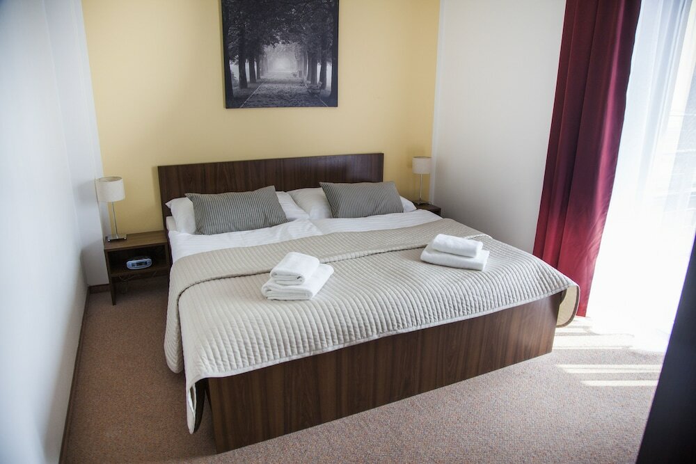 Фото Hotel Eminent