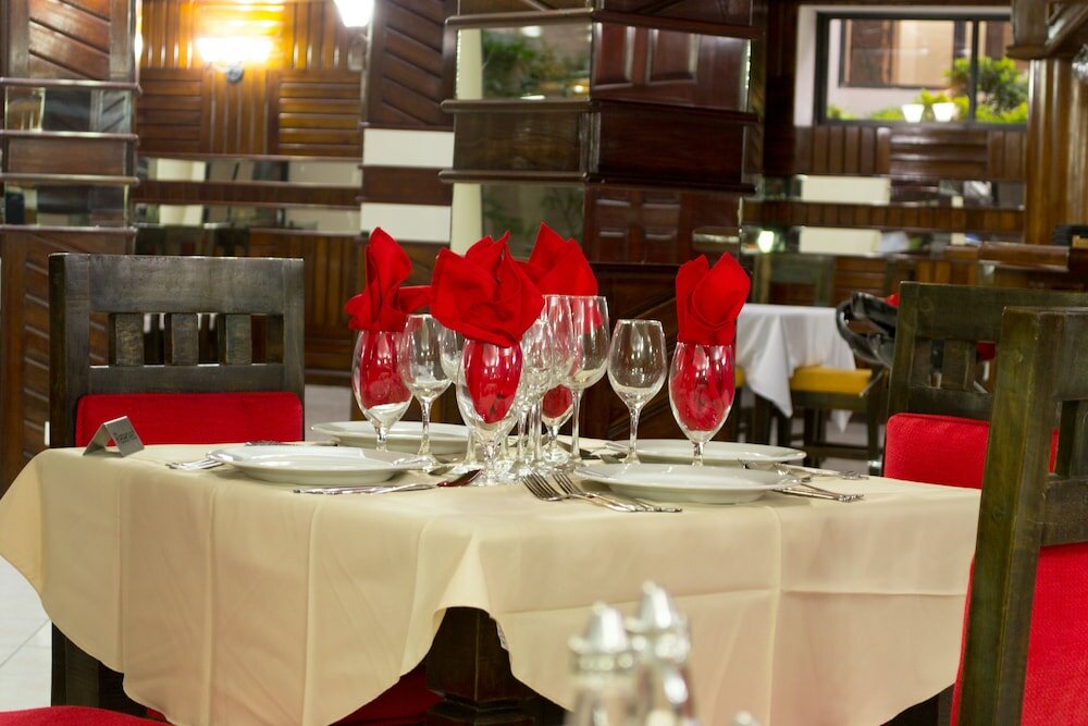 Фото Constellation Hotel