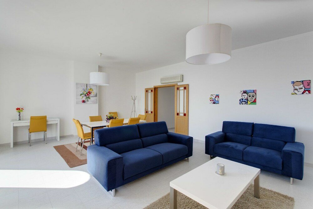 Фото Seafront Apartment, Marvelous Views Gr8 Location