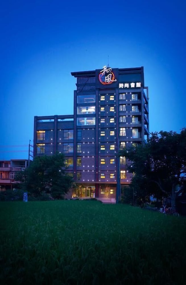 Фото отеля 2