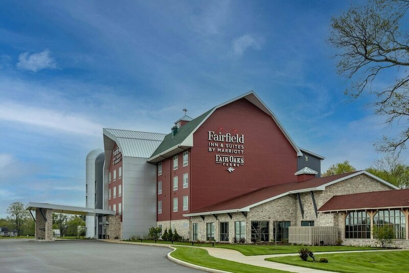 Гостиница Fairfield Inn & Suites by Marriott Fair Oaks Farms