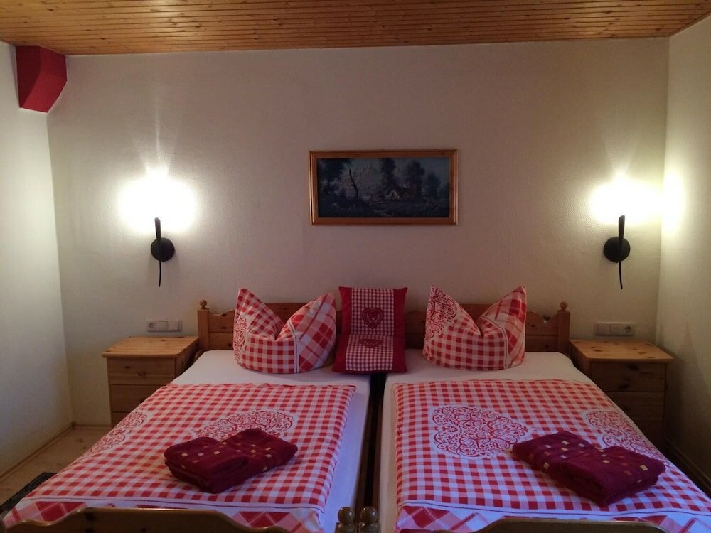 Фото Pension Zum Bauernstübl