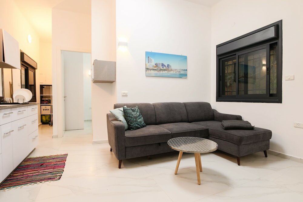 Фото Апартаменты 1 Br with Patio in City Center by FeelHome