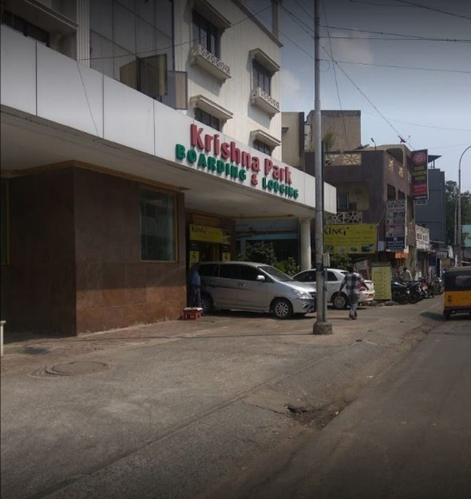 Фото отеля 1