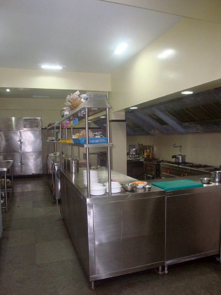 Фото Hotel Hilltop International