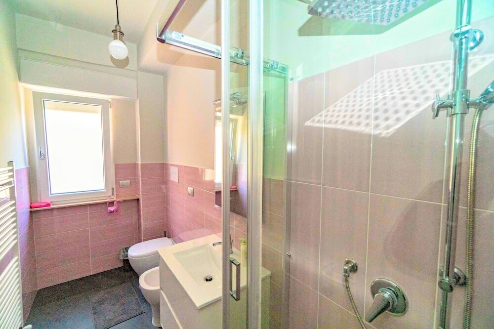 Фото Dimora Mastcarrir - Moderne camere in centro