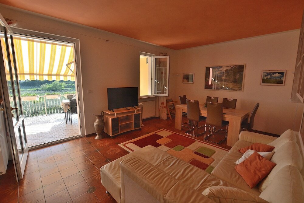 Фото Apartment Quarole With Pool