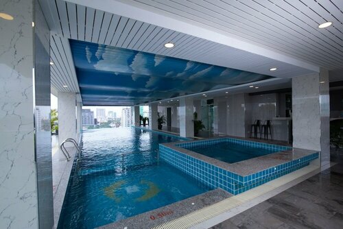 Гостиница The Twin B Palace Hotel And Apartments в Пномпене
